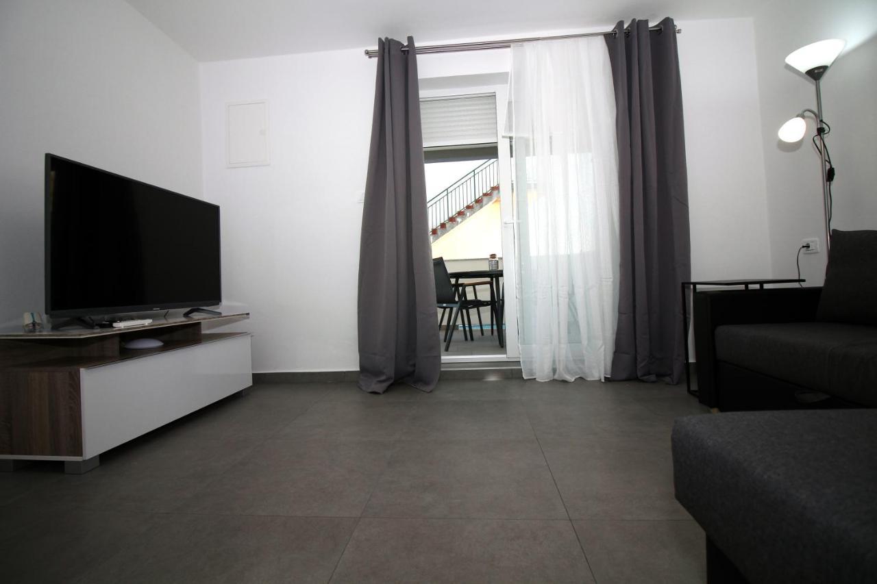 Stella Apartment *
